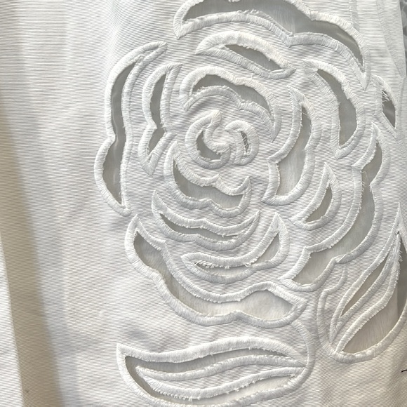 NWT LILLY PULITZER Betsey Dress Embroidered—Classic White - Picture 7 of 10